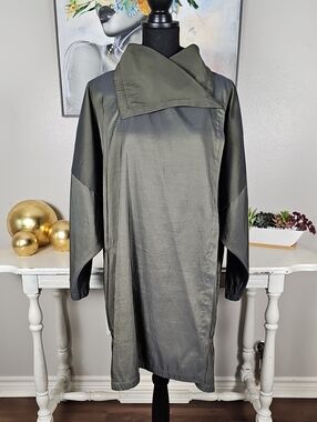 🎭 Maralyce Ferree VTG Iridescent Olive Green Asymmetric Funnel Neck Jacket OS